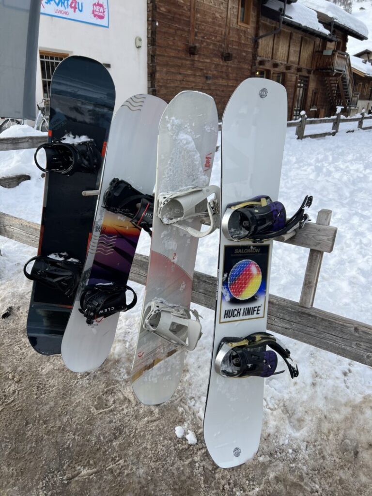 Die Snowboards von meinen Freunden und mir 