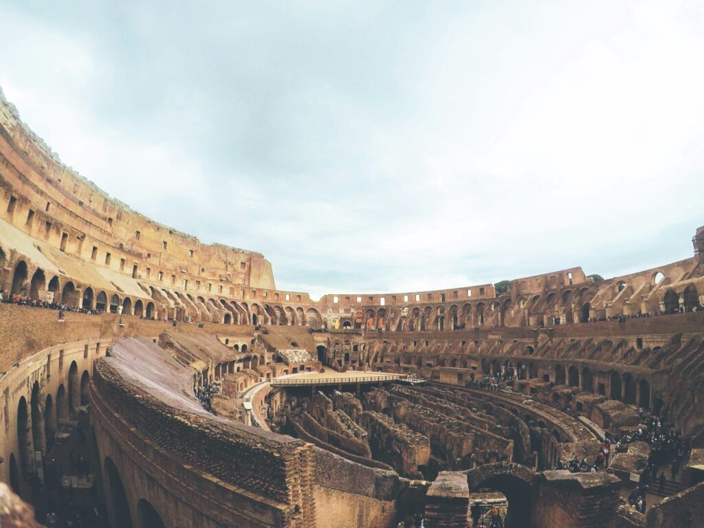 Das Kolloseum in Rom von innen 